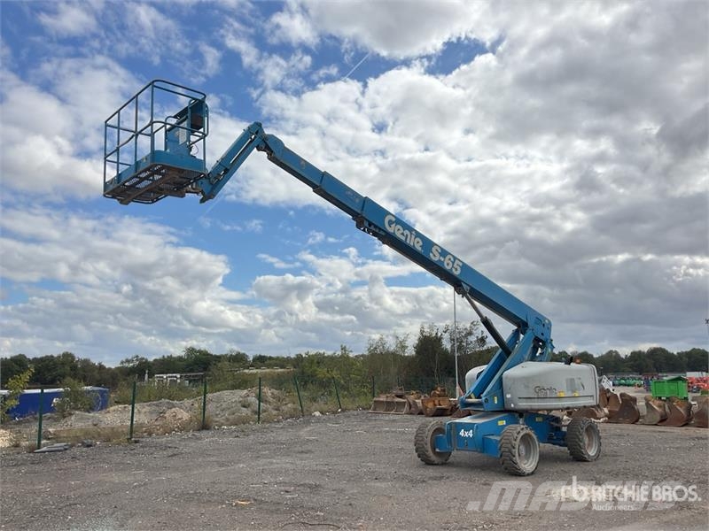 Genie S-65 رافعات سلة تلسكوبية
