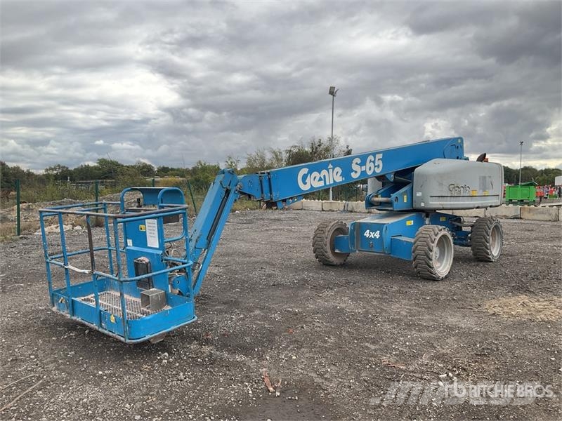 Genie S-65 رافعات سلة تلسكوبية