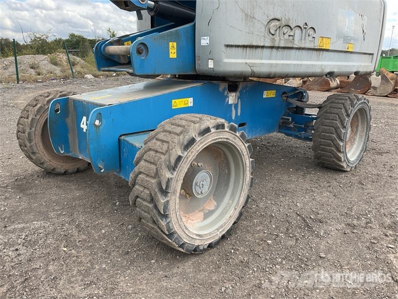 Genie S-65 رافعات سلة تلسكوبية