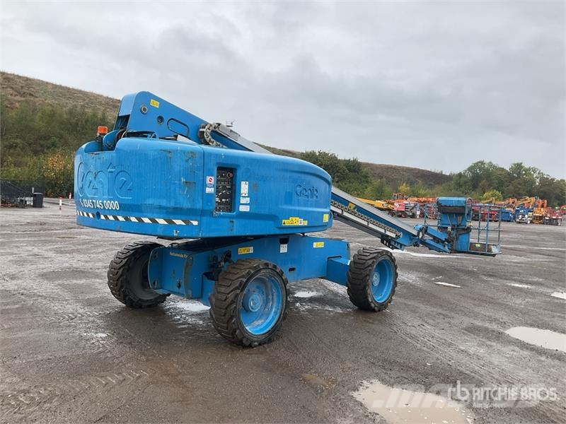 Genie S-65 4WD Diesel Articulating Boom Lift رافعات سلة مفصلية