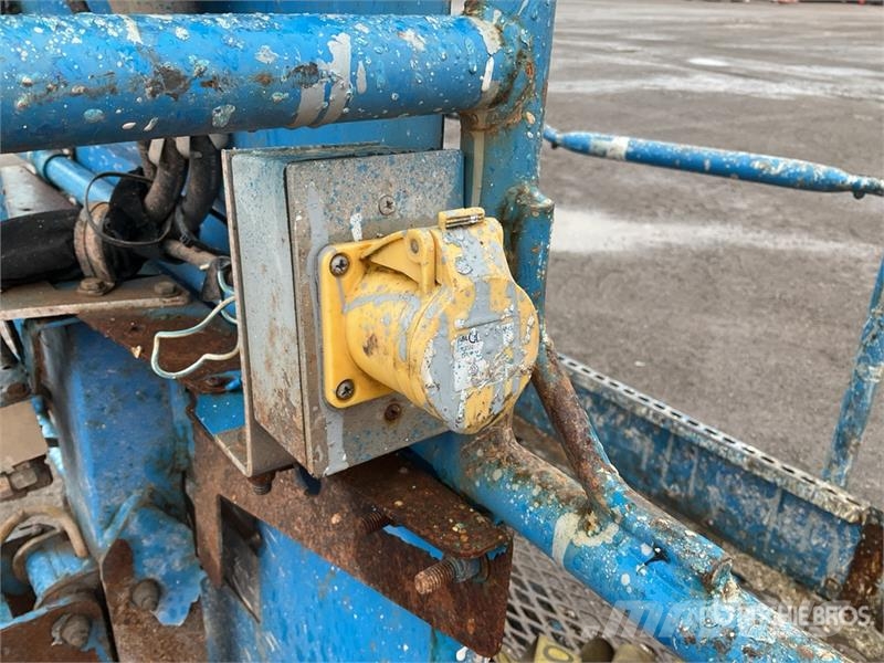 Genie S-65 4WD Diesel Articulating Boom Lift رافعات سلة مفصلية