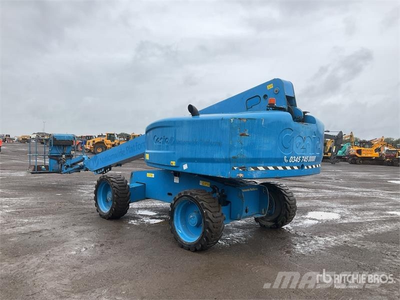 Genie S-65 4WD Diesel Articulating Boom Lift رافعات سلة مفصلية