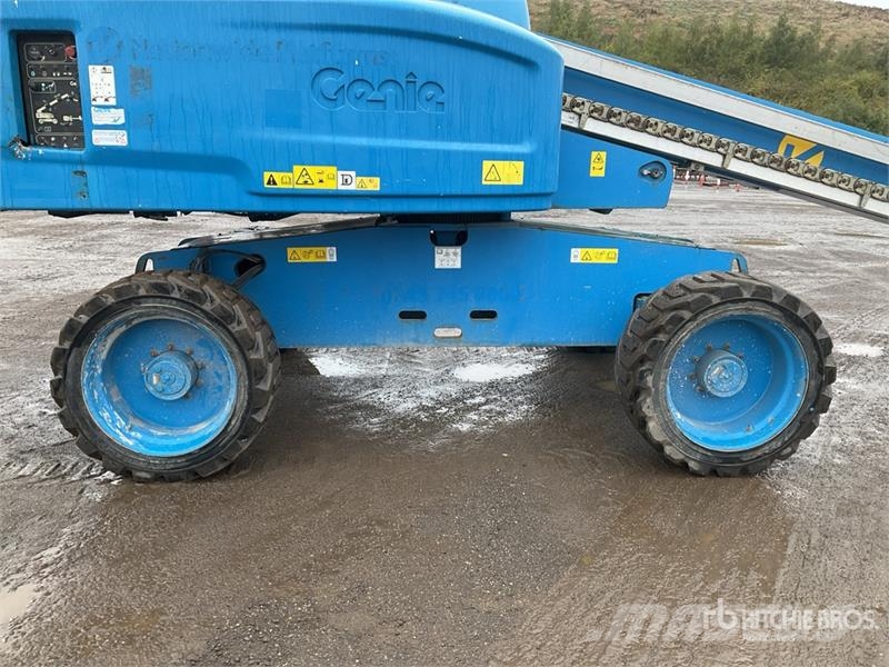 Genie S-65 4WD Diesel Articulating Boom Lift رافعات سلة مفصلية