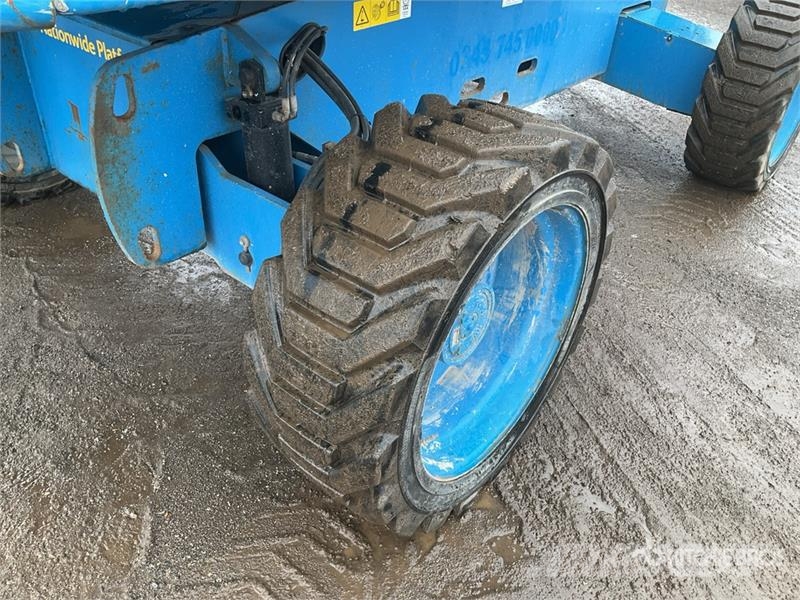Genie S-65 4WD Diesel Articulating Boom Lift رافعات سلة مفصلية