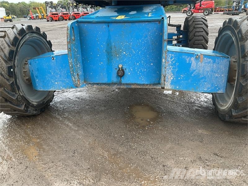 Genie S-65 4WD Diesel Articulating Boom Lift رافعات سلة مفصلية