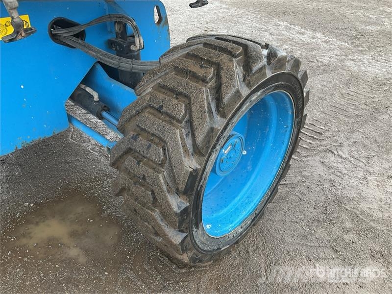 Genie S-65 4WD Diesel Articulating Boom Lift رافعات سلة مفصلية