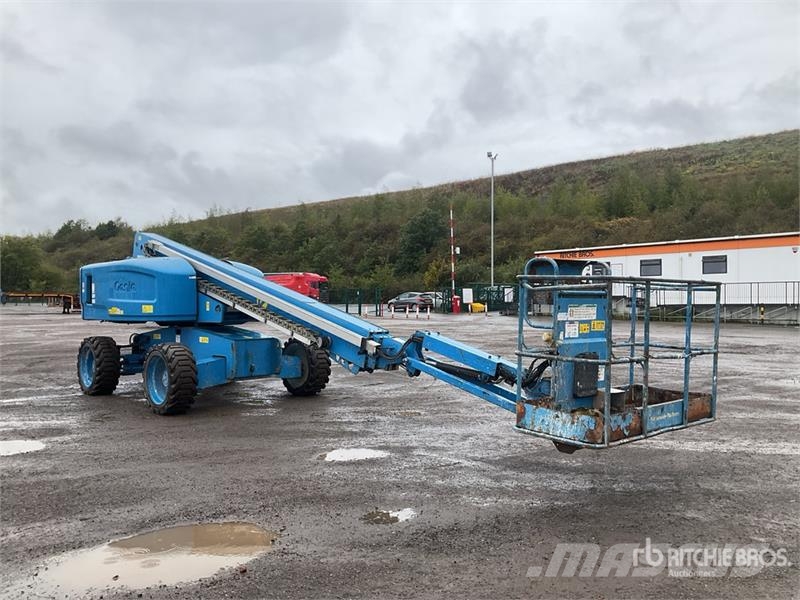 Genie S-65 4WD Diesel Articulating Boom Lift رافعات سلة مفصلية