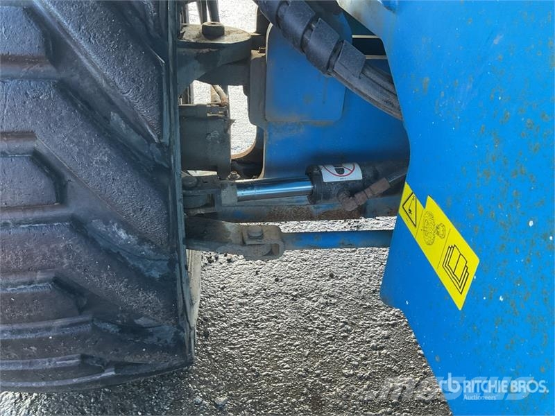 Genie S-85 Articulated boom lifts