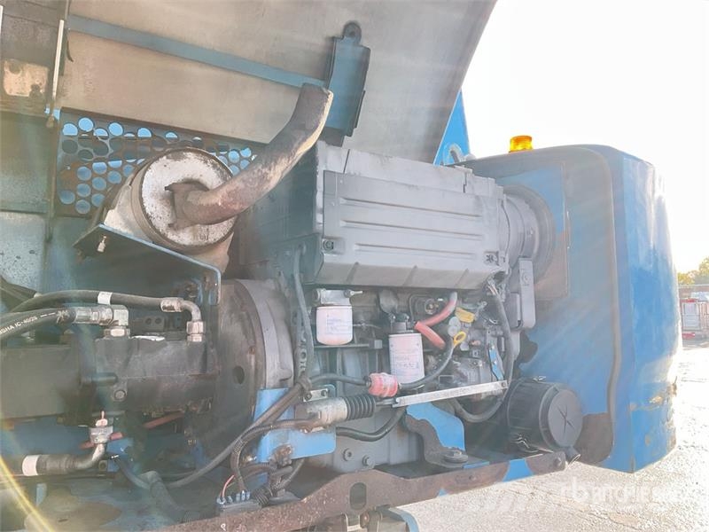Genie S-85 4WD Diesel Telescopic Boom Lift Telescopic boom lifts