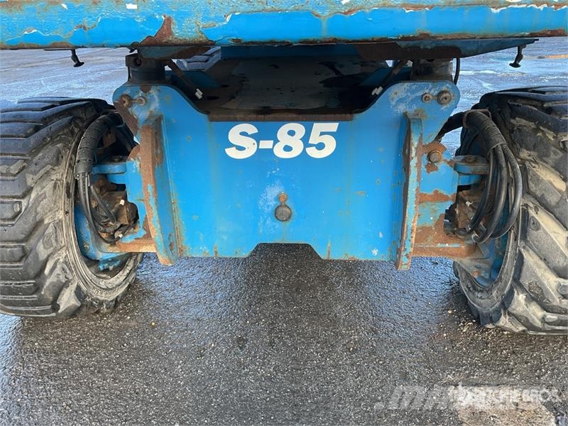 Genie S-85 4WD Diesel Telescopic Boom Lift Telescopic boom lifts