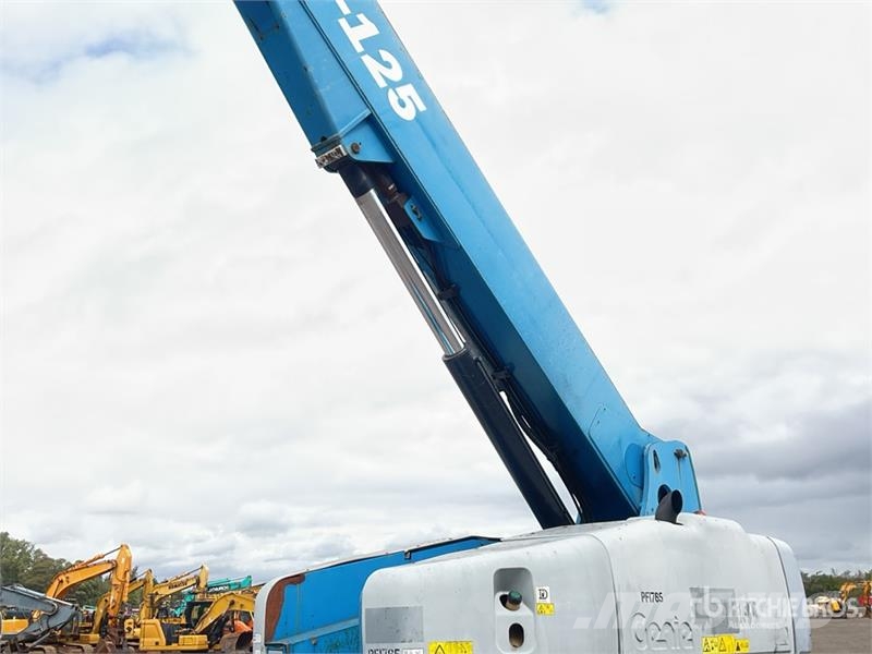 Genie S125 4WD Diesel Telescopic Boom Lift Телескопични повдигачи