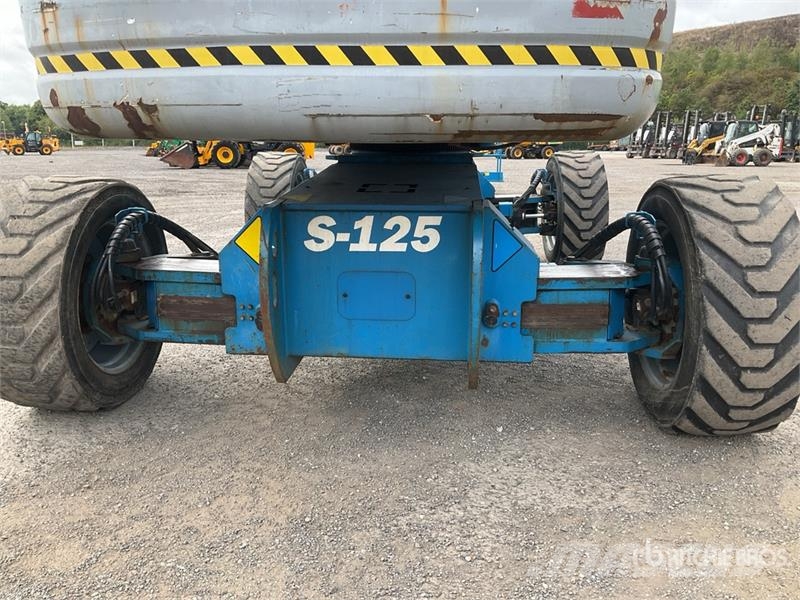 Genie S125 4WD Diesel Telescopic Boom Lift Телескопични повдигачи