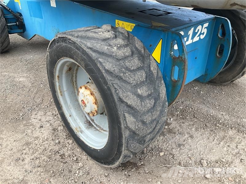 Genie S125 4WD Diesel Telescopic Boom Lift Телескопични повдигачи