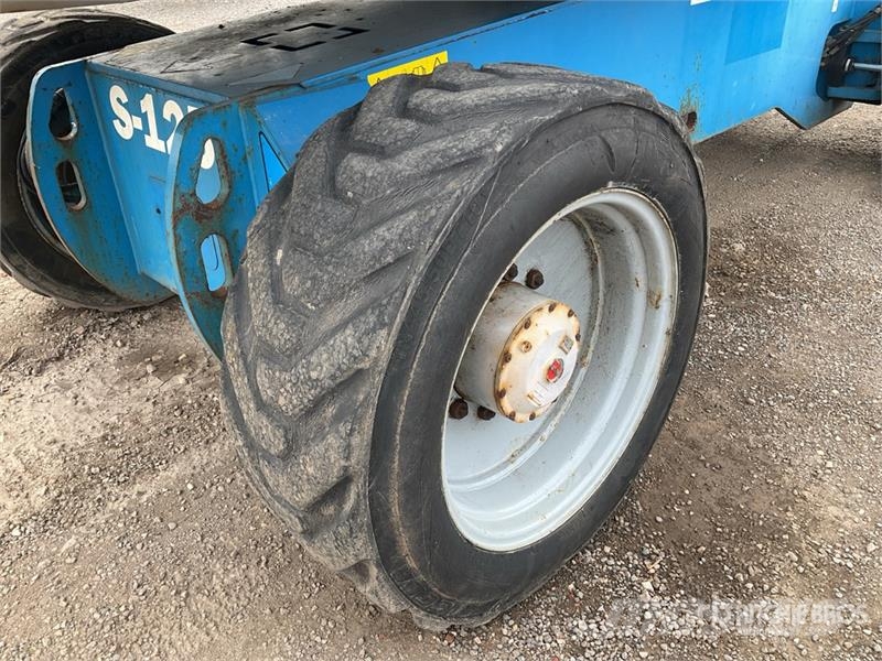 Genie S125 4WD Diesel Telescopic Boom Lift Телескопични повдигачи