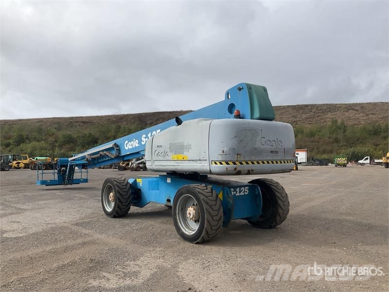 Genie S125 4WD Diesel Telescopic Boom Lift Телескопични повдигачи