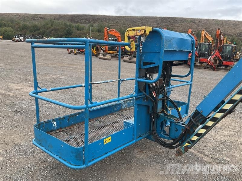 Genie S125 4WD Diesel Telescopic Boom Lift Телескопични повдигачи