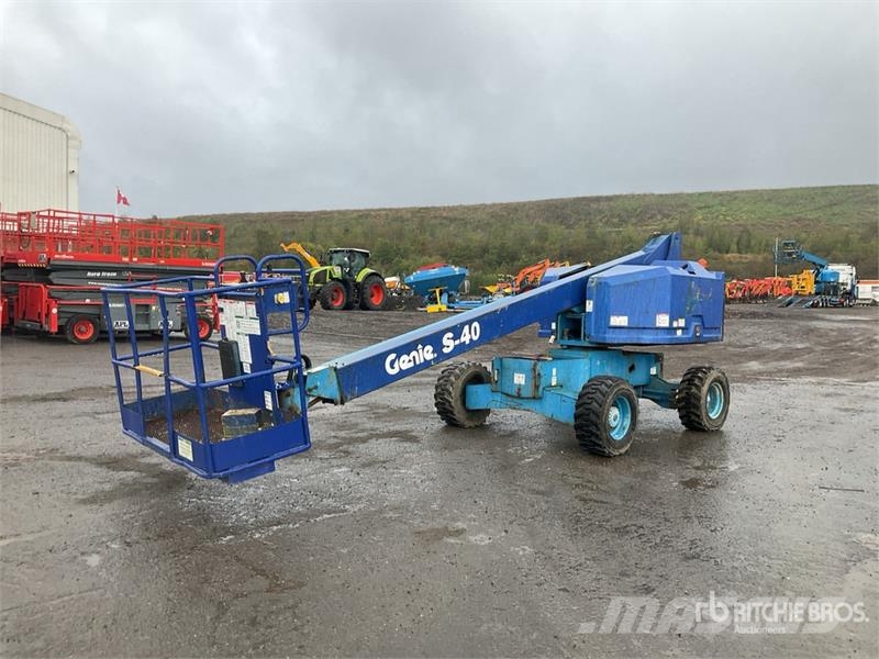Genie S40 Telescopic boom lifts