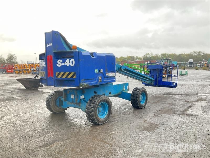 Genie S40 Telescopic boom lifts