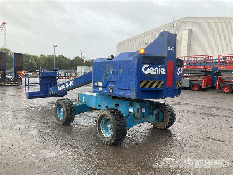 Genie S40 Telescopic boom lifts