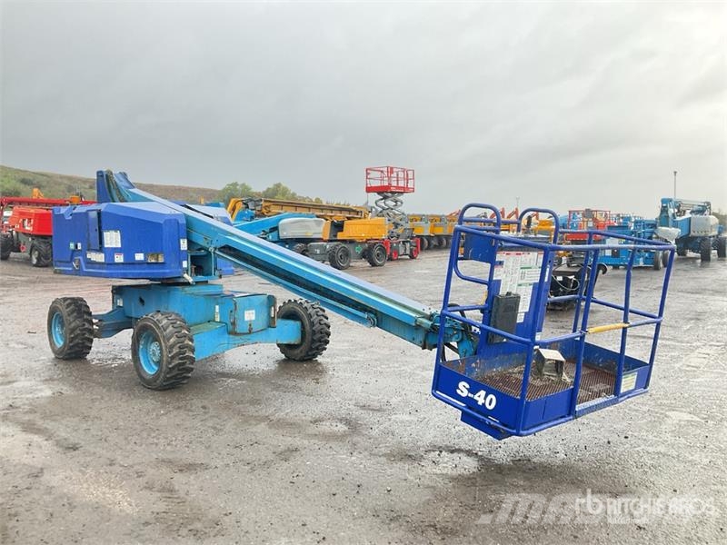Genie S40 Telescopic boom lifts