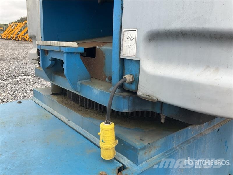 Genie S85 4WD Diesel 4WD Diesel Telescopic Boom Lift Nacelles télescopiques