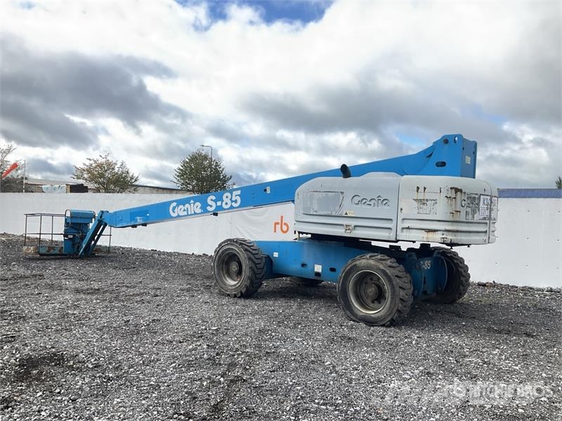 Genie S85 4WD Diesel 4WD Diesel Telescopic Boom Lift Nacelles télescopiques
