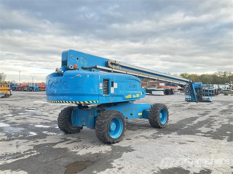 Genie S85 4WD Diesel Telescopic Boom Lift Plataformas elevatórias telescópicas