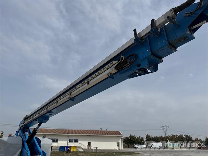 Genie S85 Telescopic Boom Lift Nacelles télescopiques