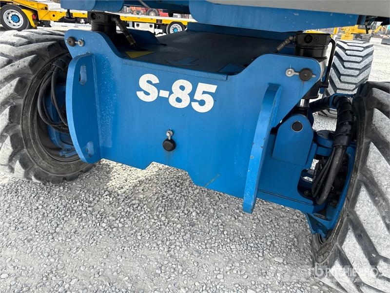 Genie S85 Telescopic Boom Lift Nacelles télescopiques