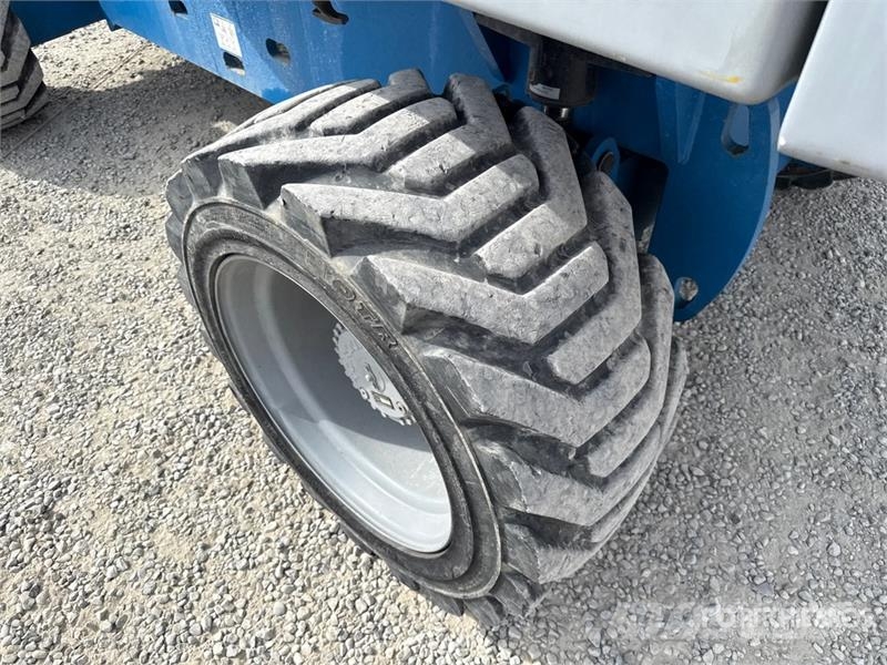 Genie S85 Telescopic Boom Lift Nacelles télescopiques