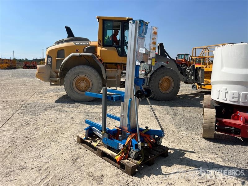 Genie SLA-10 Material Lift (Unused) Diger