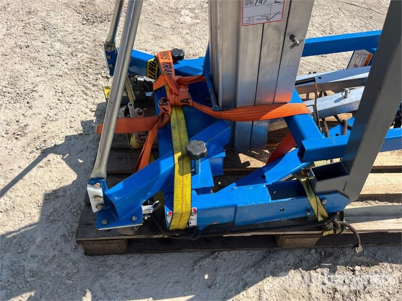 Genie SLA-10 Material Lift (Unused) Diger