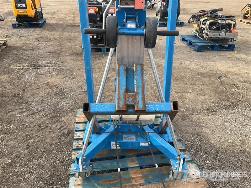 Genie SLA-15 Material Hoist Csörlők, emelőberendezések és anyagmozgató liftek