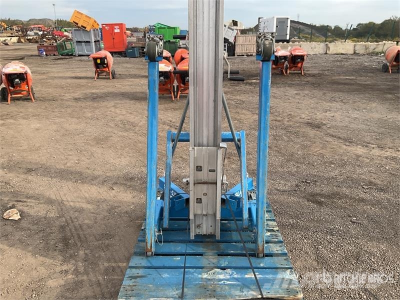 Genie SLA-15 Material Hoist Csörlők, emelőberendezések és anyagmozgató liftek