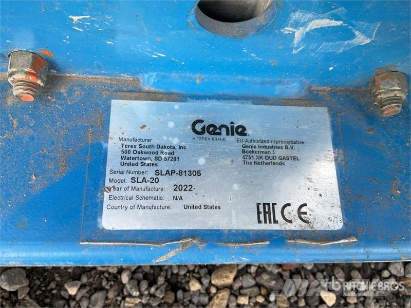 Genie SLA-20 Material Hoist المصاعد والرافعات المادية