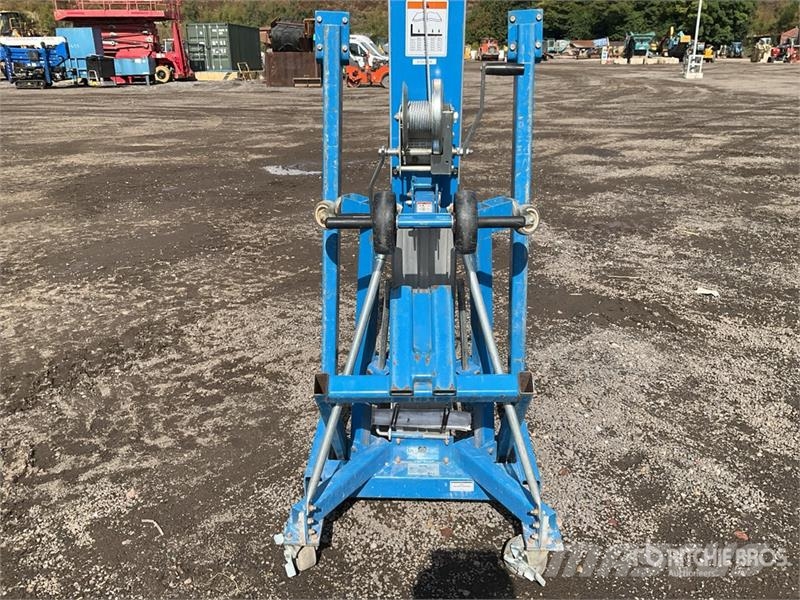 Genie SLA-20 Material Hoist المصاعد والرافعات المادية