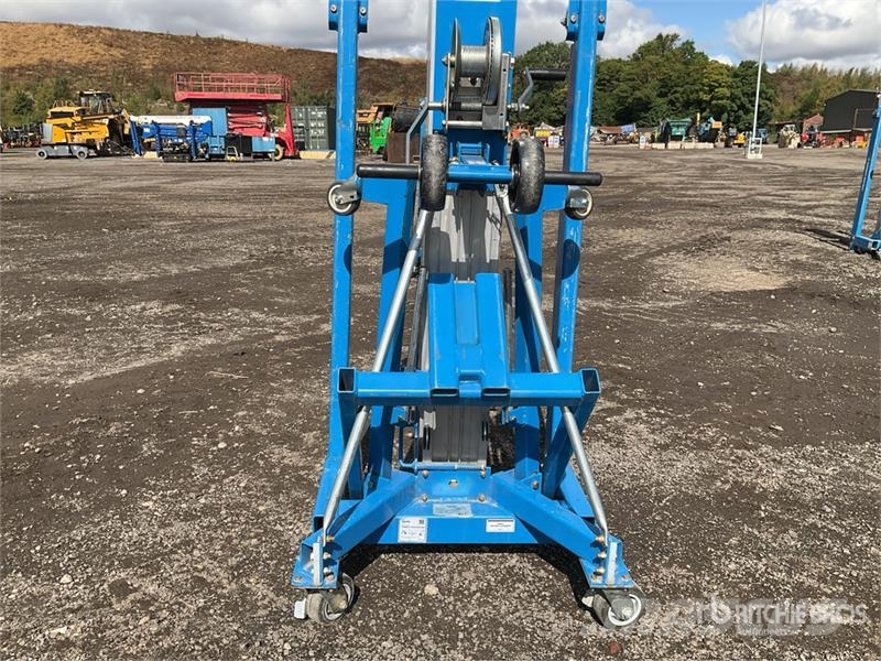 Genie SLA 20 Material Hoist المصاعد والرافعات المادية