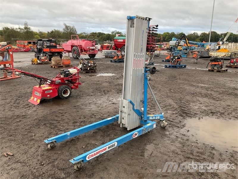 Genie SLA-25 Material Hoist Csörlők, emelőberendezések és anyagmozgató liftek