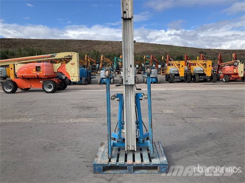 Genie SLA-25 Material Hoist Winches, hoists and material lifts