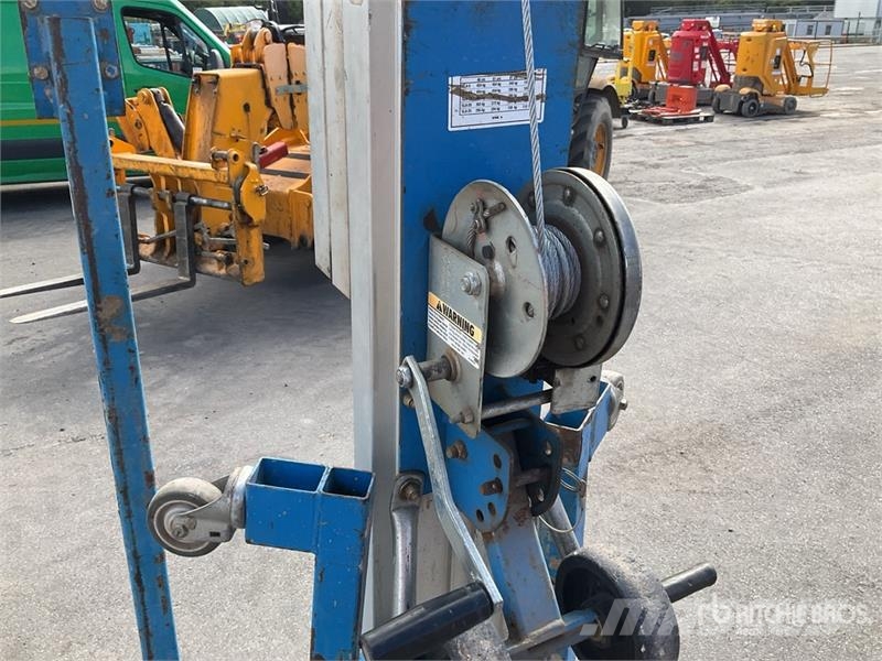 Genie SLA-25 Material Hoist Winches, hoists and material lifts