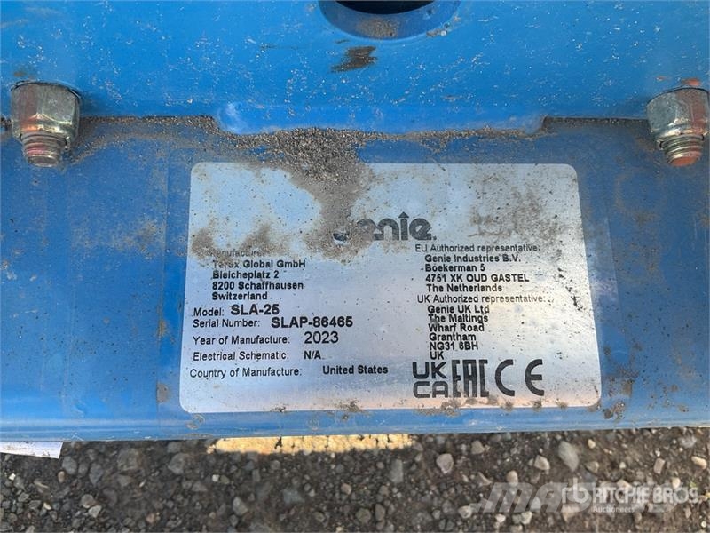 Genie SLA-25 Material Hoist المصاعد والرافعات المادية