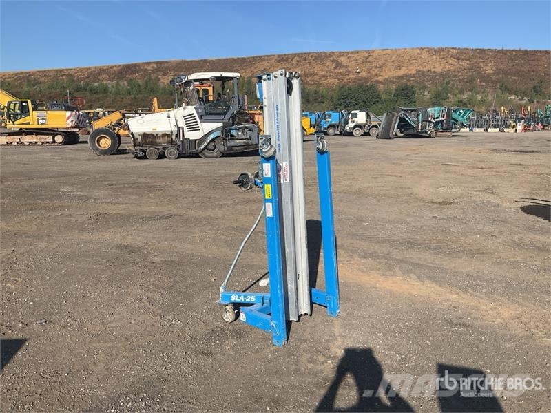 Genie SLA-25 Material Hoist المصاعد والرافعات المادية