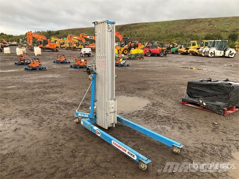 Genie SLA-25 Material Hoist Csörlők, emelőberendezések és anyagmozgató liftek