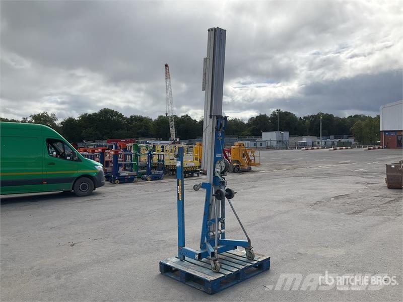 Genie SLA-25 Material Hoist Winches, hoists and material lifts