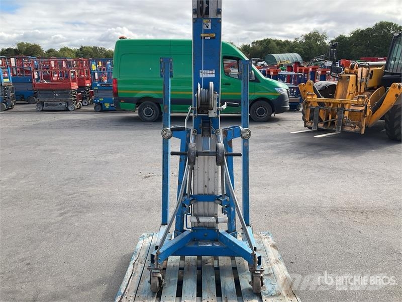 Genie SLA-25 Material Hoist Winches, hoists and material lifts