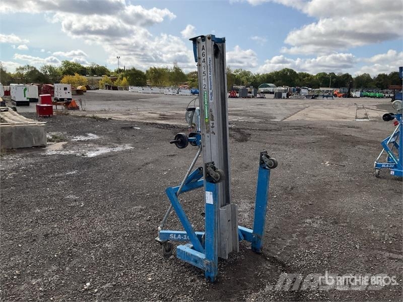 Genie SLA10 Material Hoist المصاعد والرافعات المادية