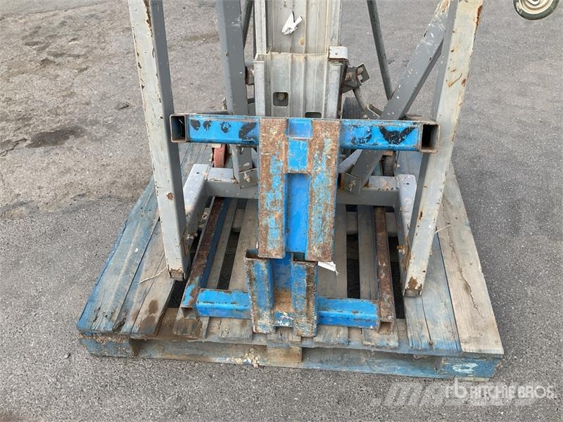 Genie SLC-18 Winches, hoists and material lifts