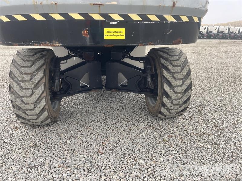 Genie SX-150 4WD Diesel Telescopic Boom Lift Teleskopik personel platformları