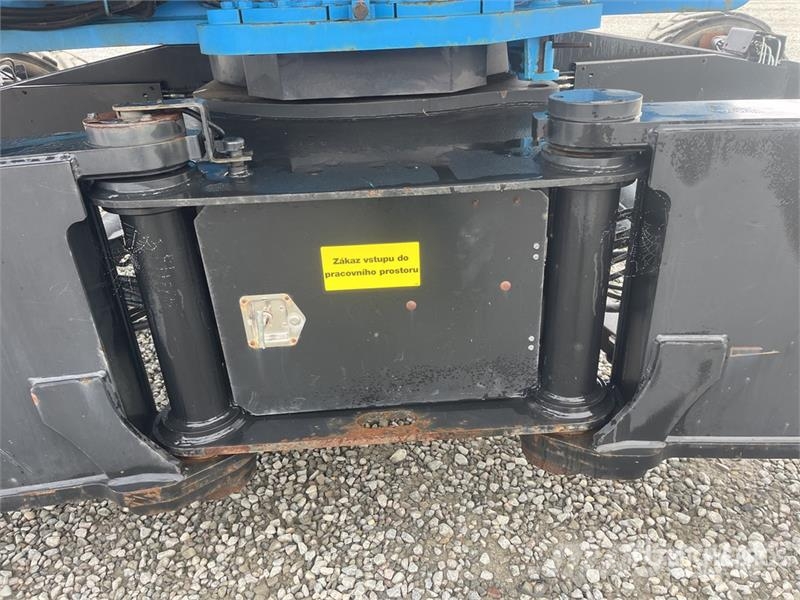 Genie SX-150 4WD Diesel Telescopic Boom Lift Teleskopik personel platformları