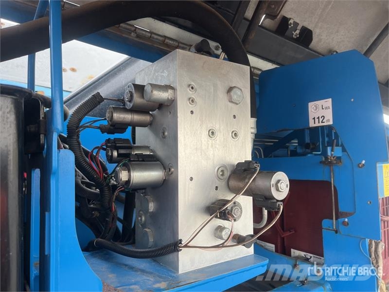 Genie SX-150 4WD Diesel Telescopic Boom Lift Teleskopik personel platformları